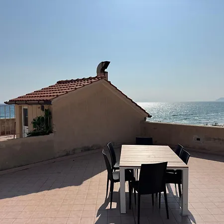 Marea Apartment